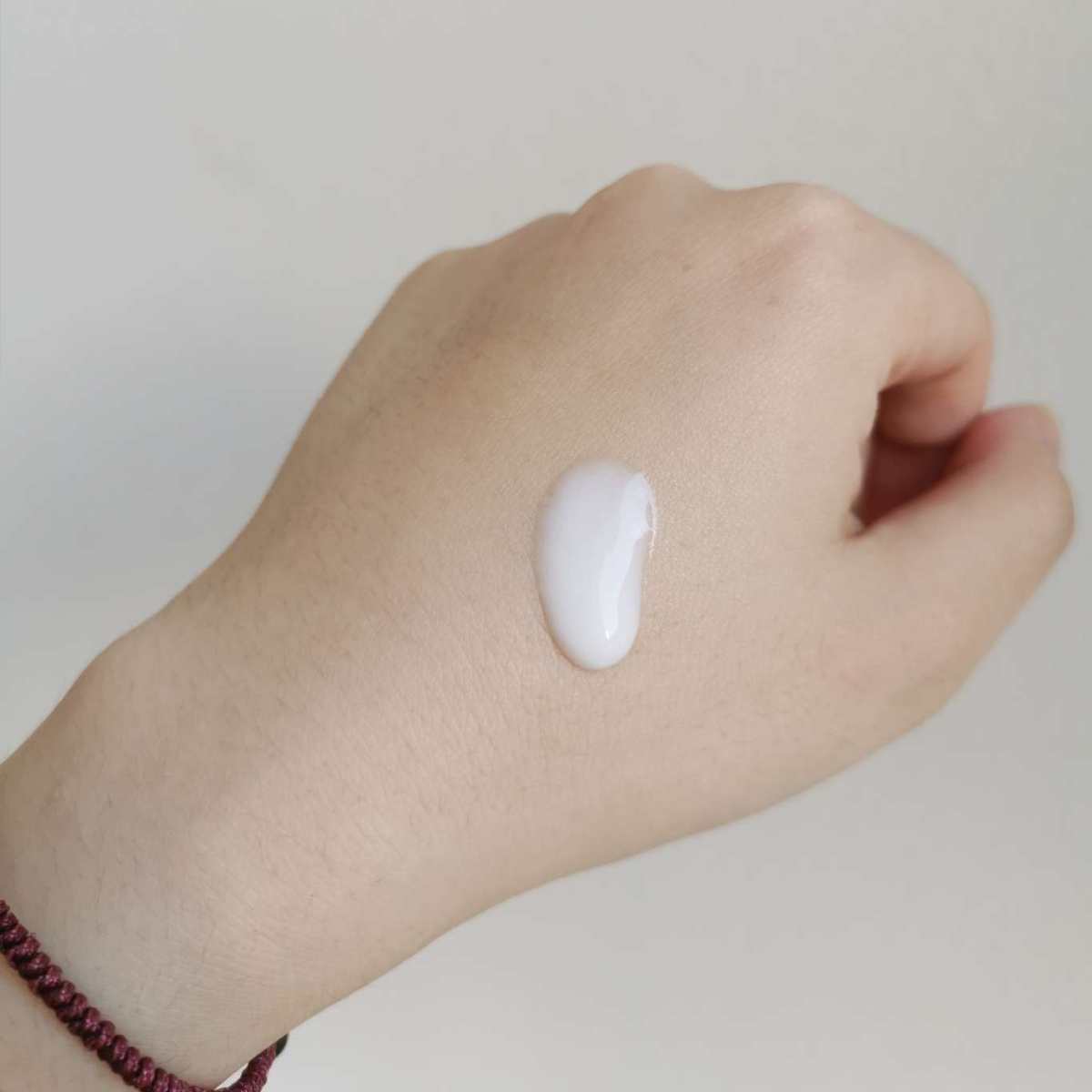 买错了小白瓶😂这不是经典款，但还是真香 这次买的Olay小