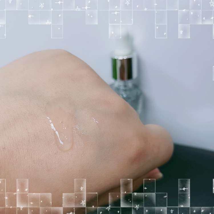 今天的主角就是这位：Kiehl集焕白均衡亮肤淡华液，我对它实