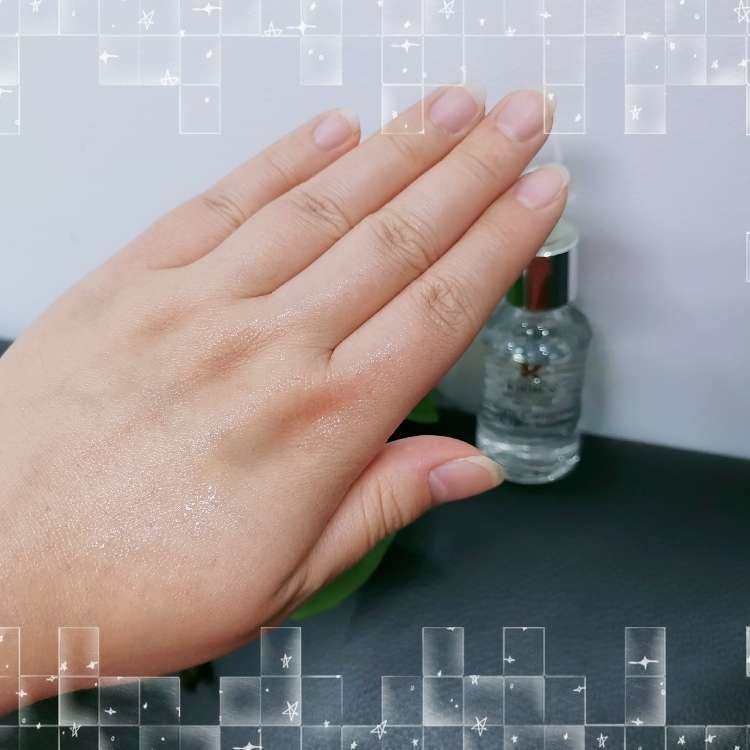 今天的主角就是这位：Kiehl集焕白均衡亮肤淡华液，我对它实