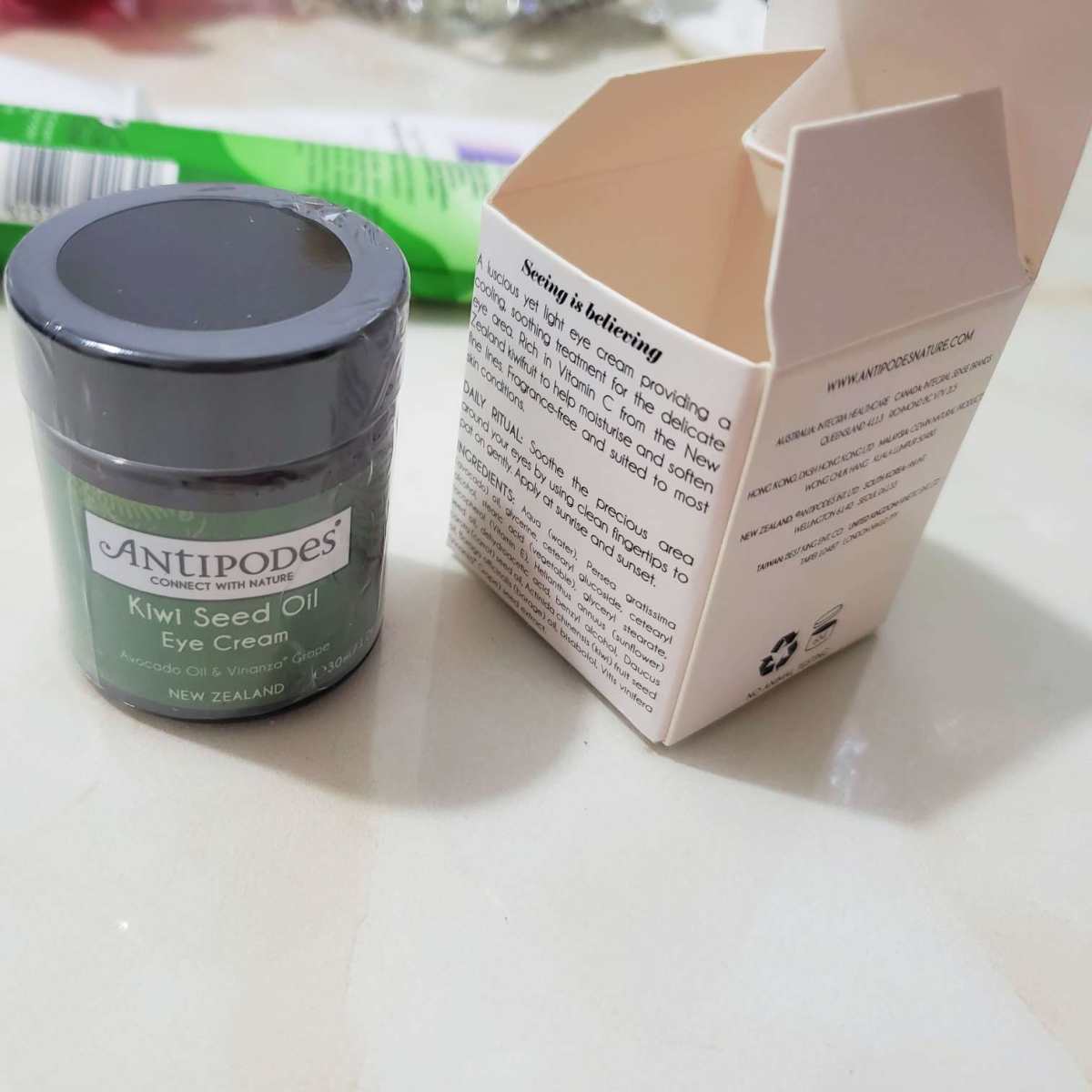 今天分享个新西兰Antipodes奇异果眼霜，新来的小家伙，