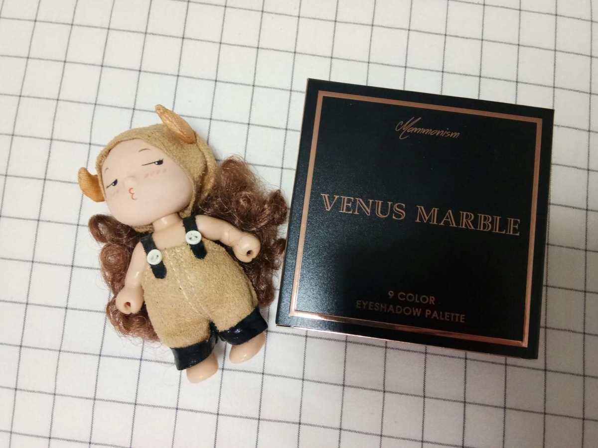 打卡day3 今天和大家分享一个让我惊喜的眼影盘――Venu