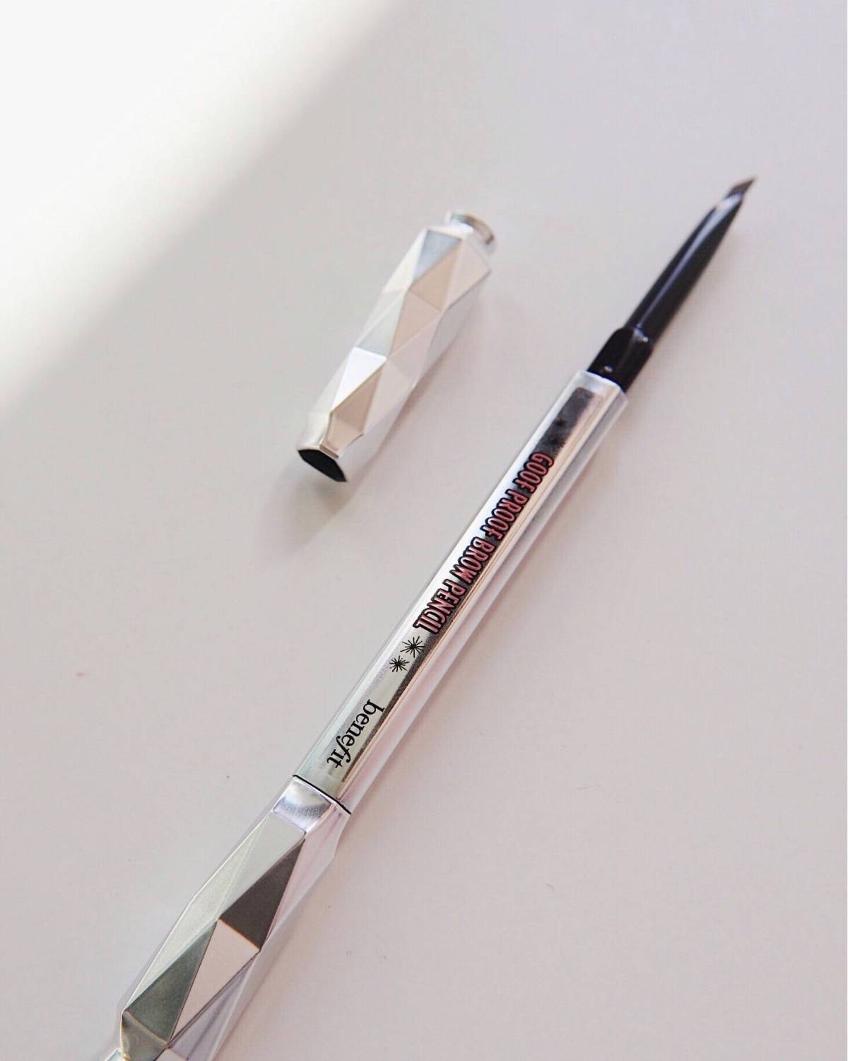 七月第5天 Benefit贝玲妃的防麻瓜眉笔 顾名思义就是画