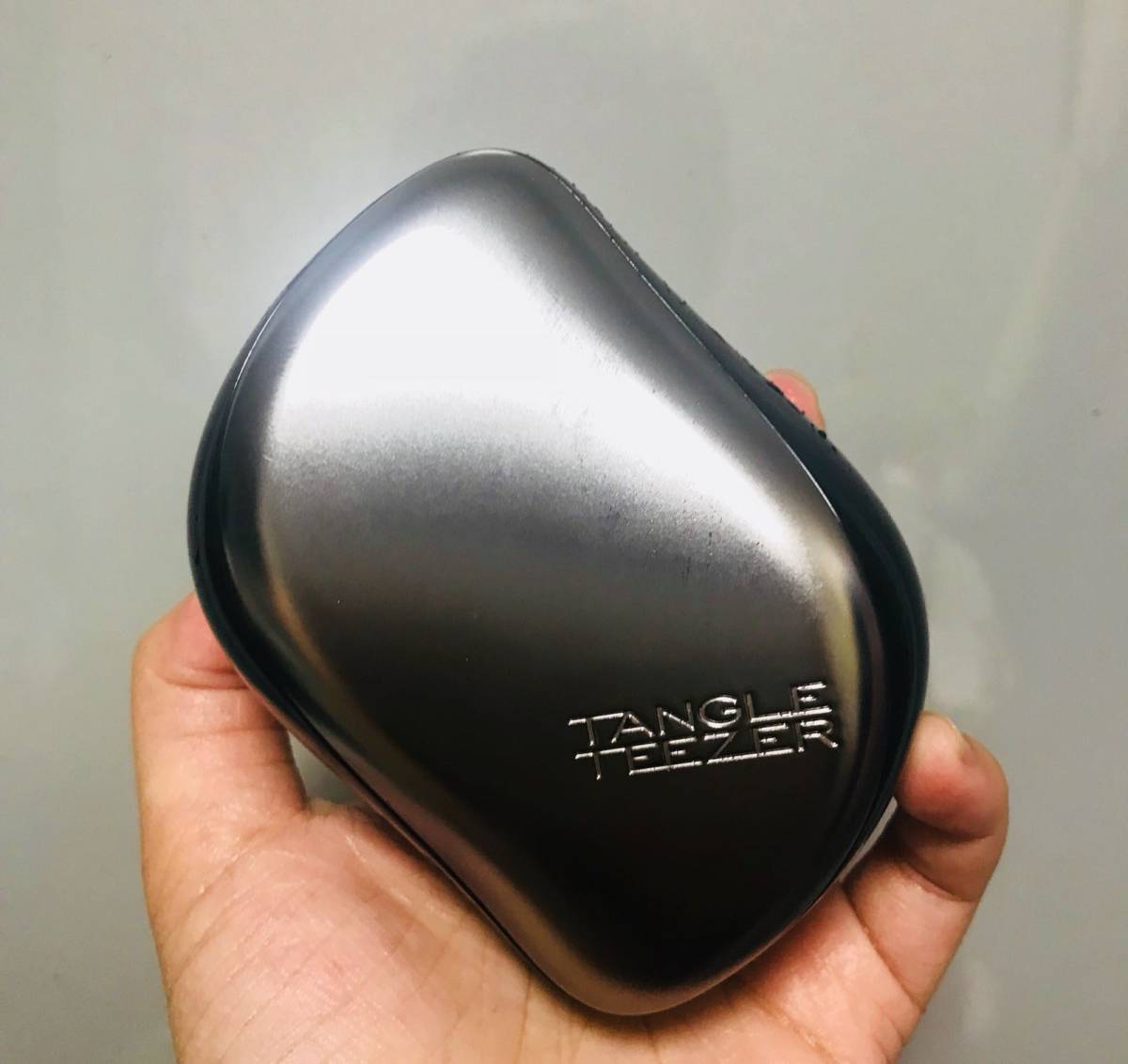 终于终于在618买了便携版的TT梳，带出去太方便了。选了个银