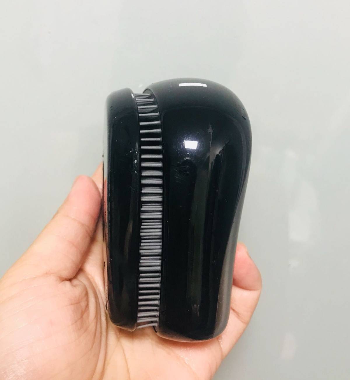 终于终于在618买了便携版的TT梳，带出去太方便了。选了个银