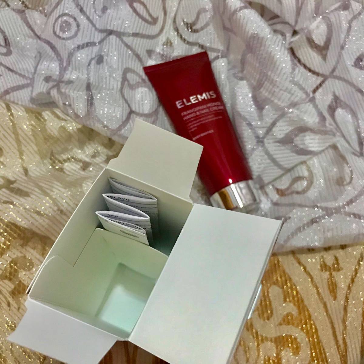 🍒红红火火的护手霜———elemis鸡蛋花护手霜100ml