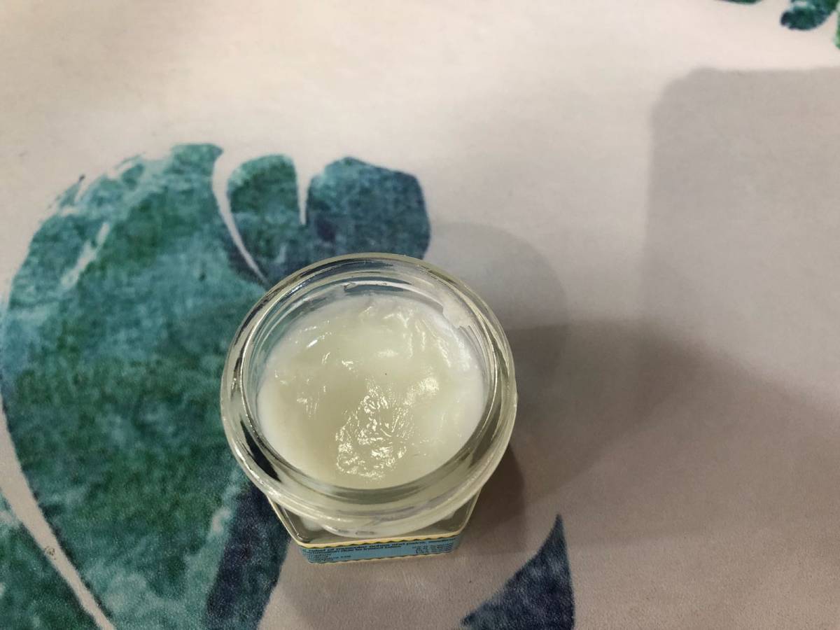 夏日好物分享-虎标万金油 去泰国旅游的时候，买了很多的青草膏