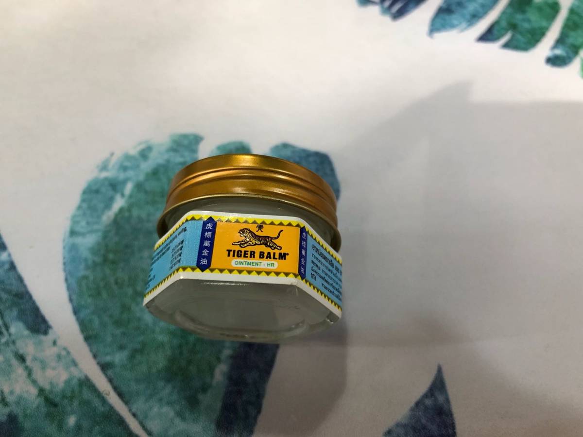 夏日好物分享-虎标万金油 去泰国旅游的时候，买了很多的青草膏