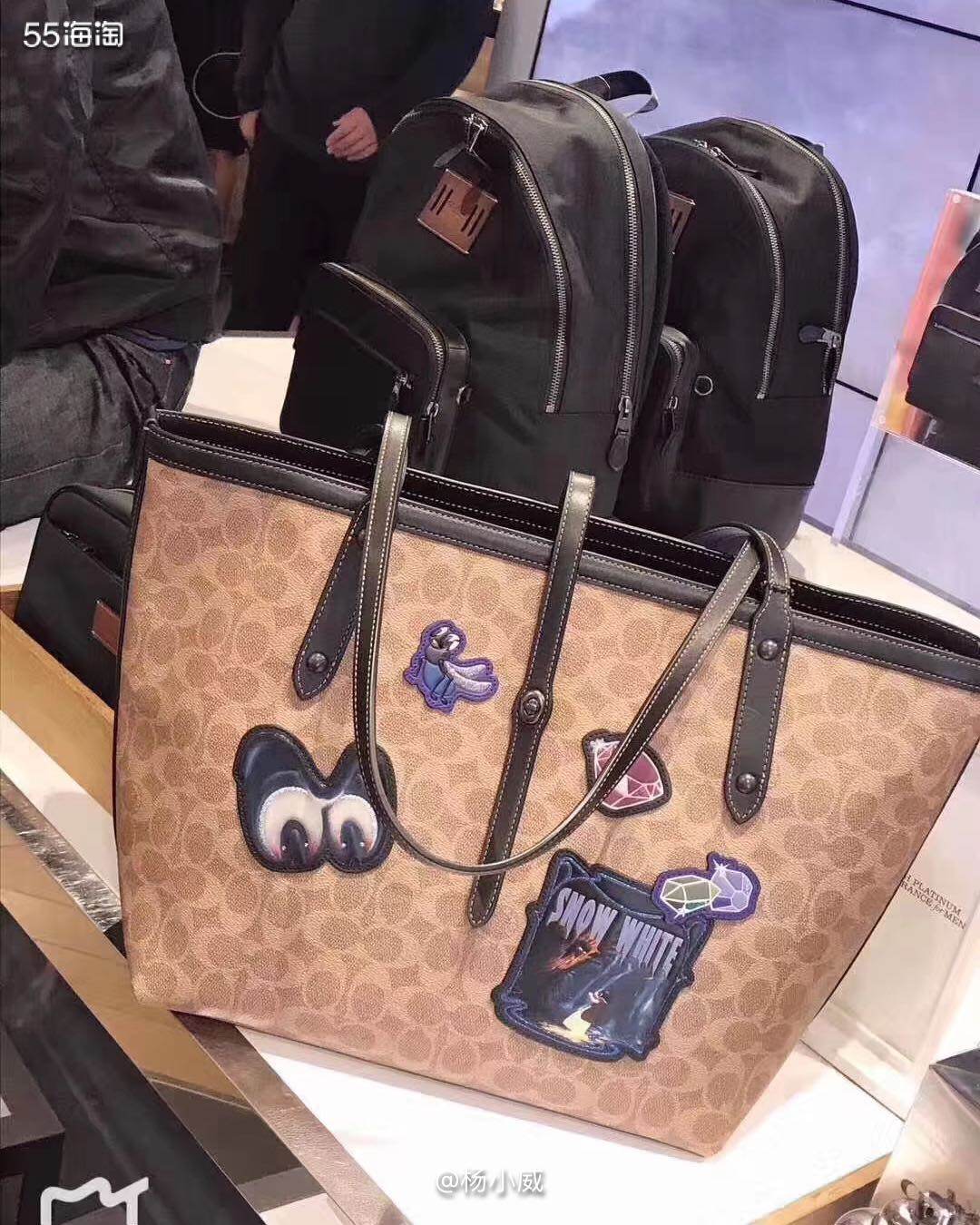Disney x COACH炫酷暗黑童话系列，Disney联