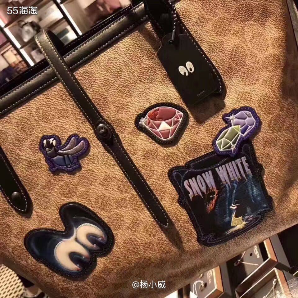 Disney x COACH炫酷暗黑童话系列，Disney联