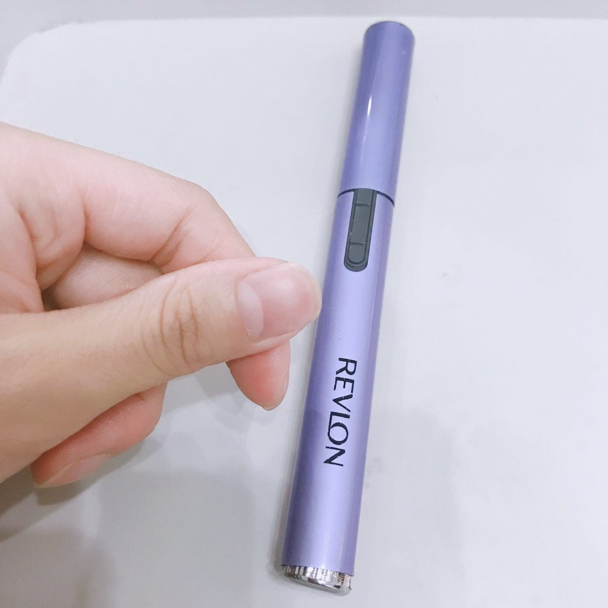 夹睫毛好难啊，一小截一小截夹，却夹出了一节一节的楼梯，一不小