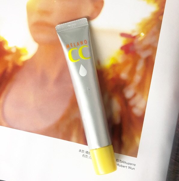 青春总会给大家的脸上留下不少痕迹，尤其痘痘最可恨。无论是在青