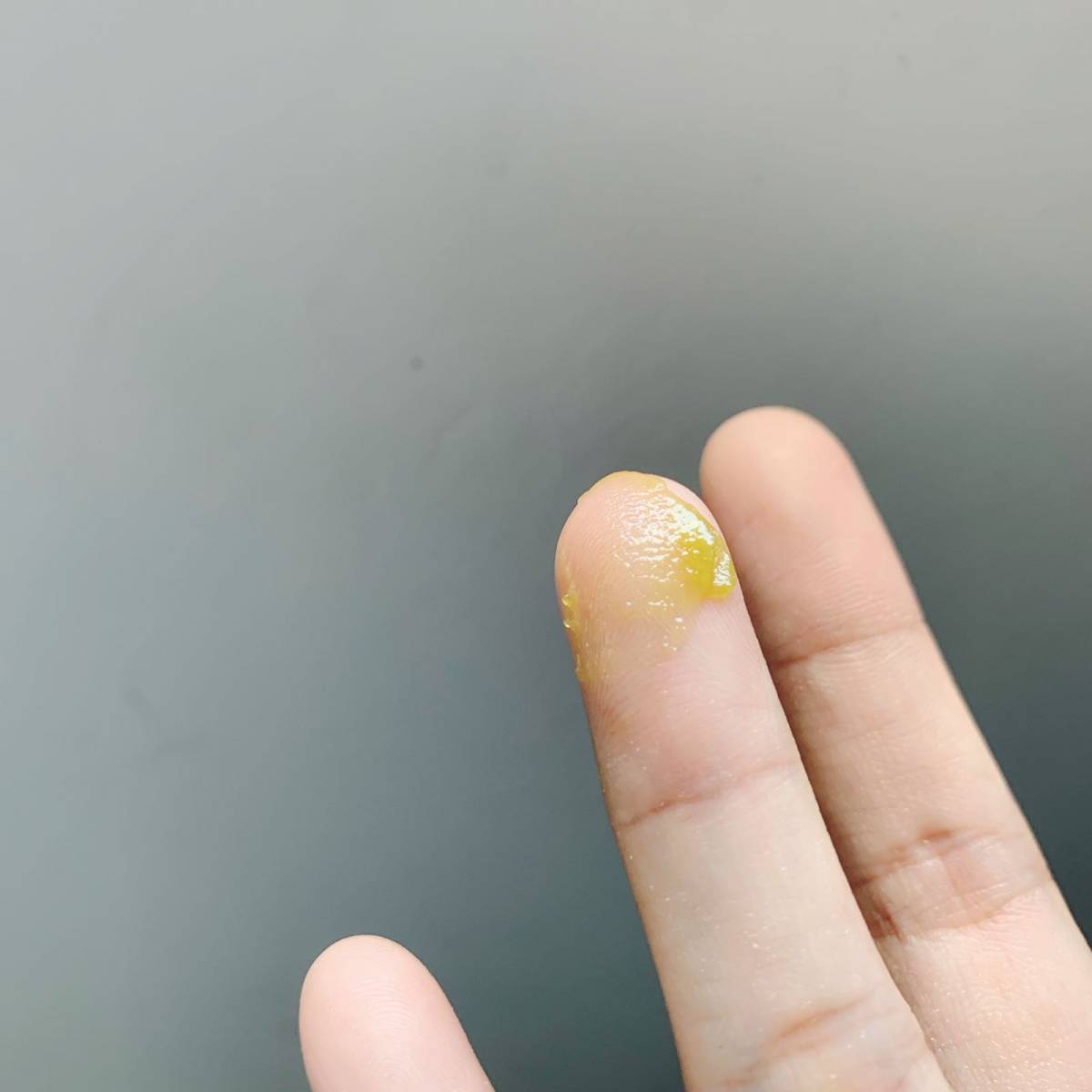 小蜜蜂Burt&#039; Bees紫草膏   功效：防蚊虫