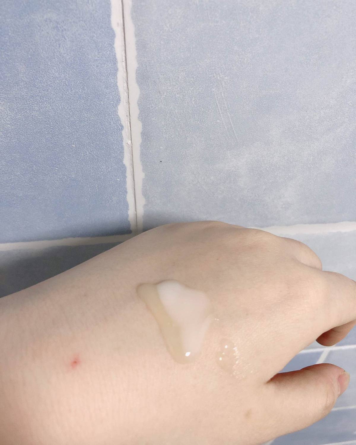 Day1  倩碧双管淡华 本人夏天混油皮偏油  冬天混油皮偏