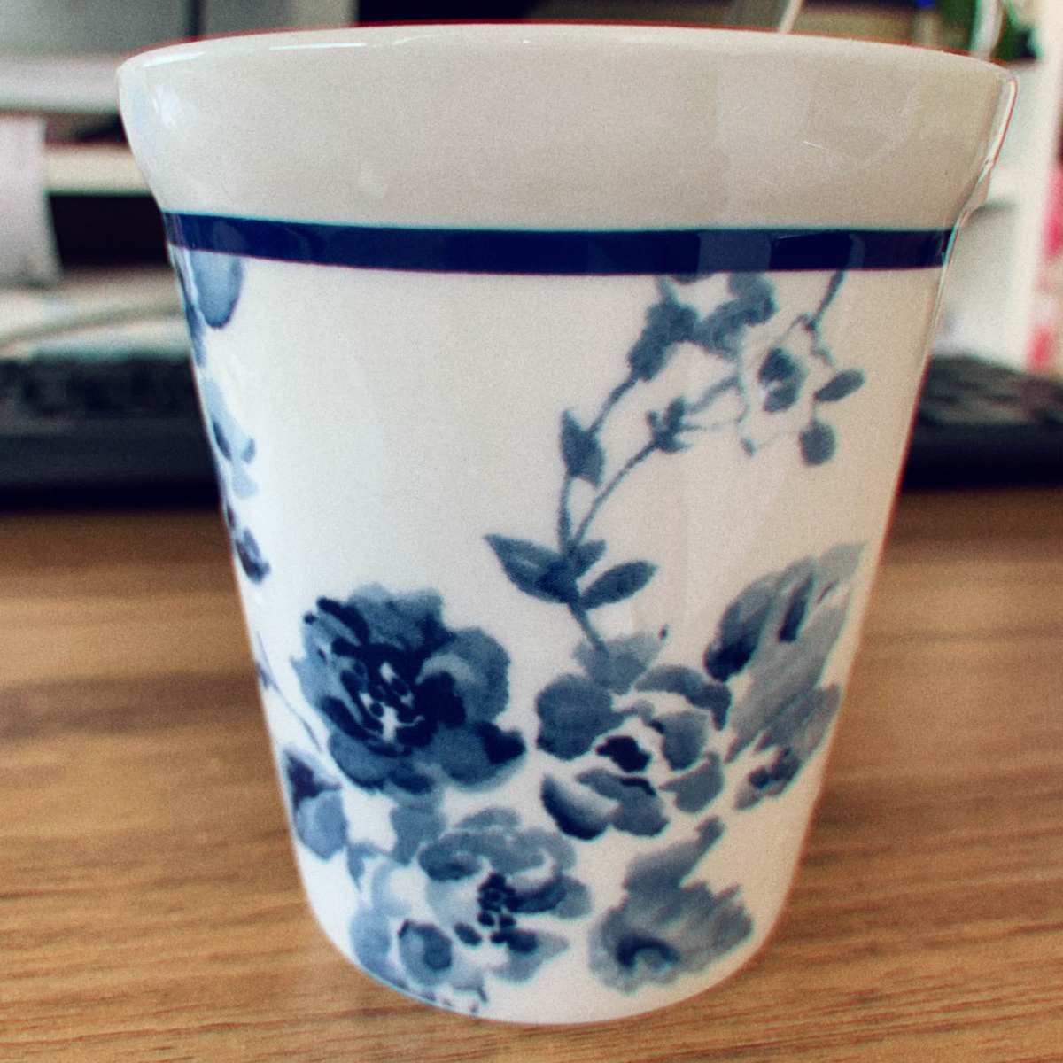 五谷磨房·高纤芋代餐粥  想起五谷磨房，就是超市里面芝麻核桃