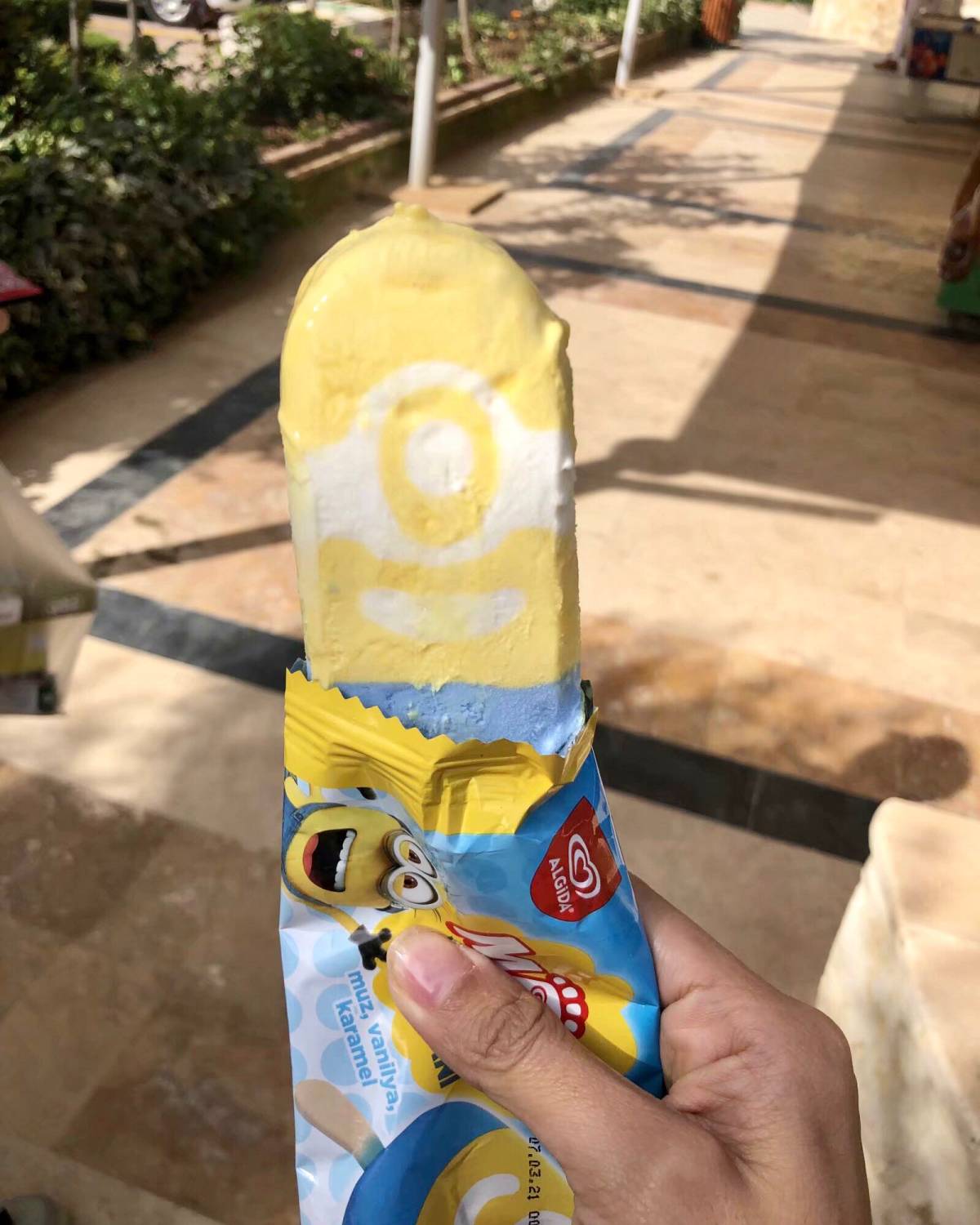 说到夏天怎么离得开“冰冰冰，凉凉凉”的雪糕？ 和路雪英文名为