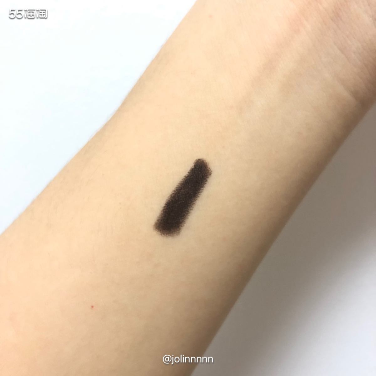 雅诗兰黛DW持妆眼线笔🌈  经常海淘雅诗兰黛的姐妹对这款眼