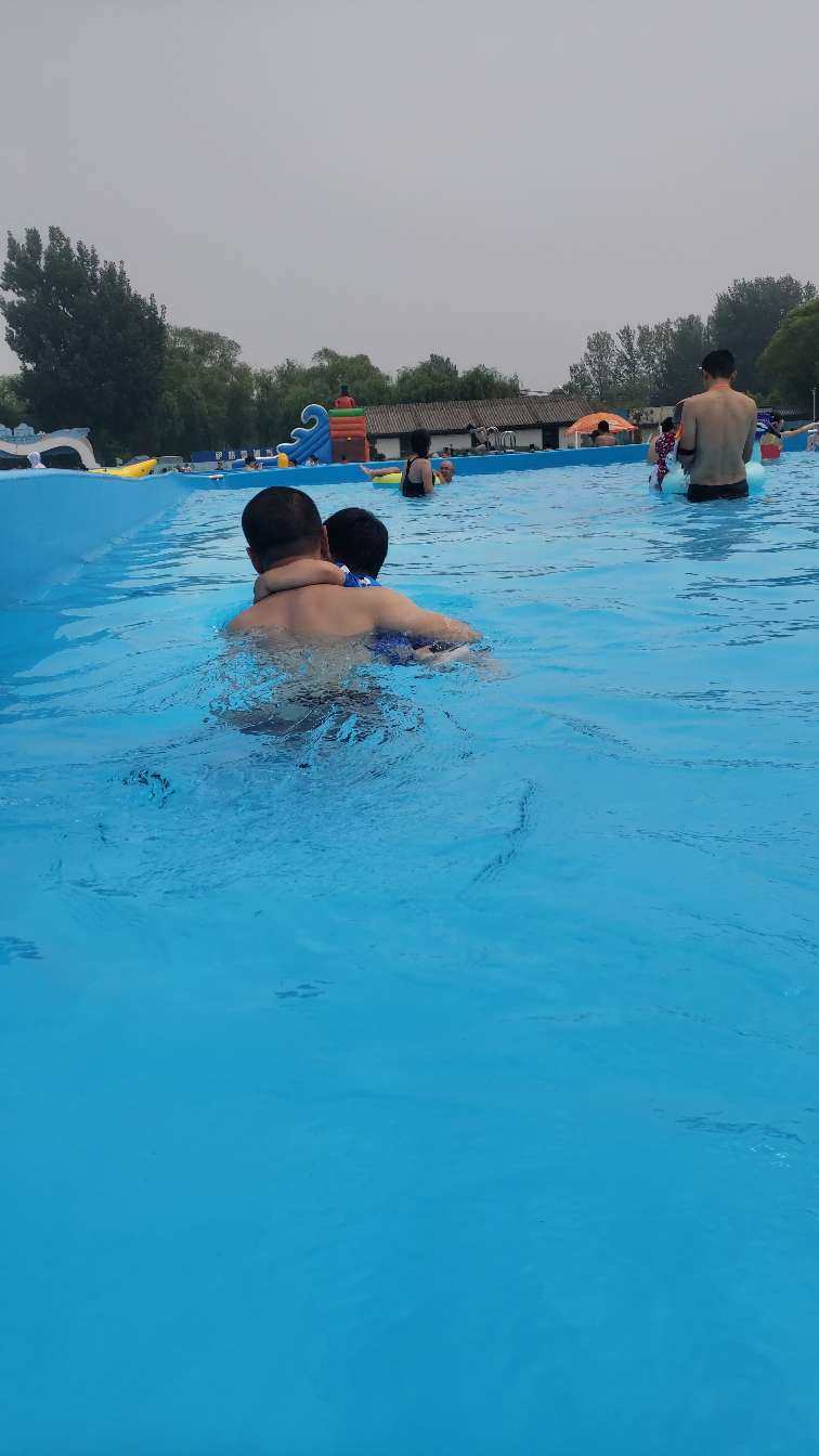 北京大30几度的温度，也阻止不了大家外出的脚步!夏天就是要泡