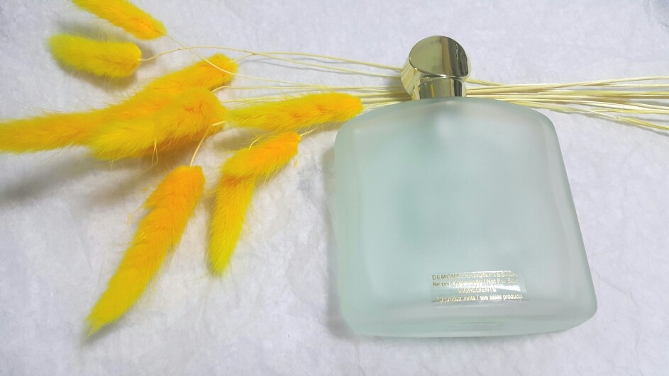 Armani寄情女士香水  强调下，这是寄情香水，不是新寄情