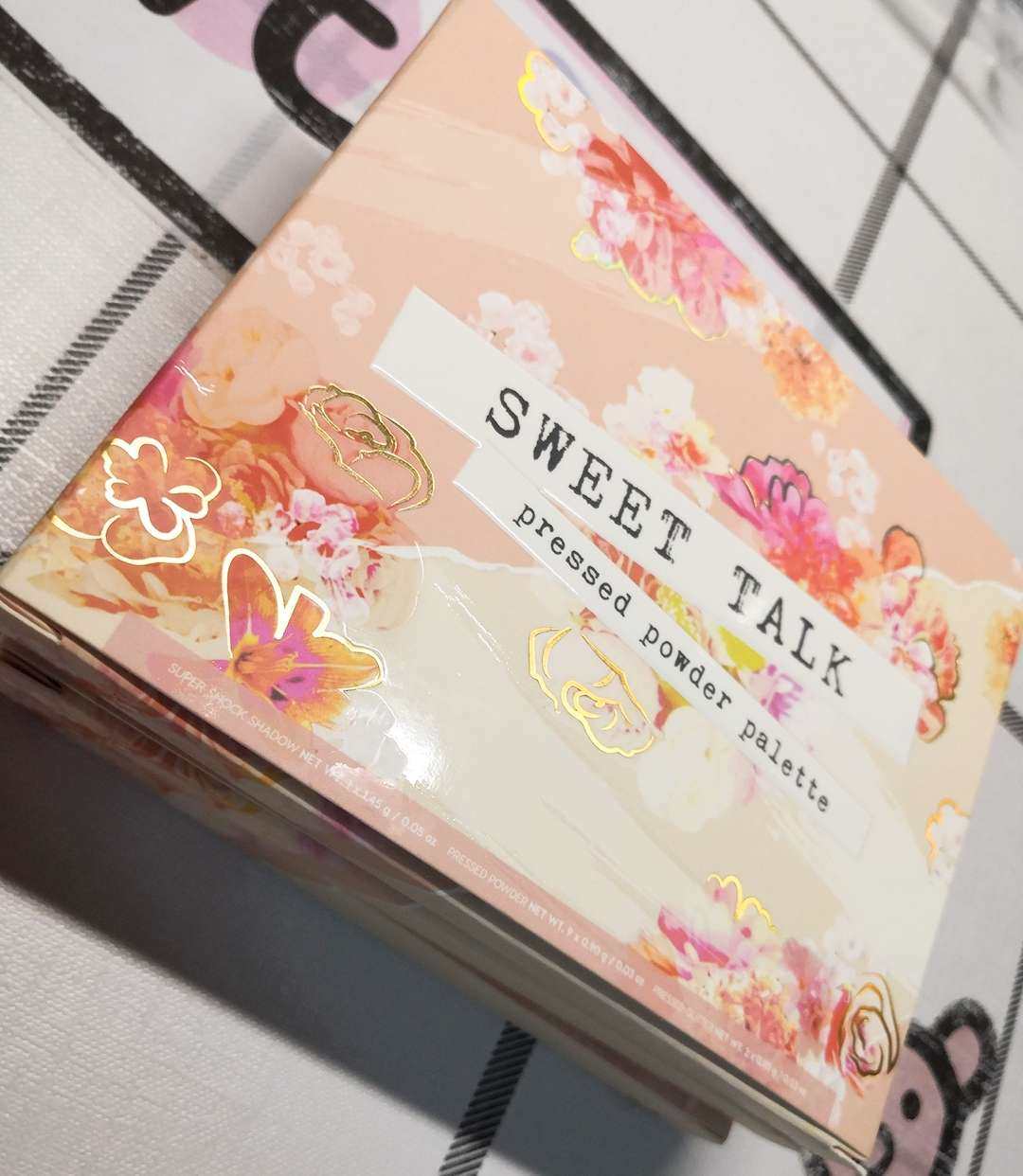 人间水蜜桃 sweet talk colorpop眼影盘 美