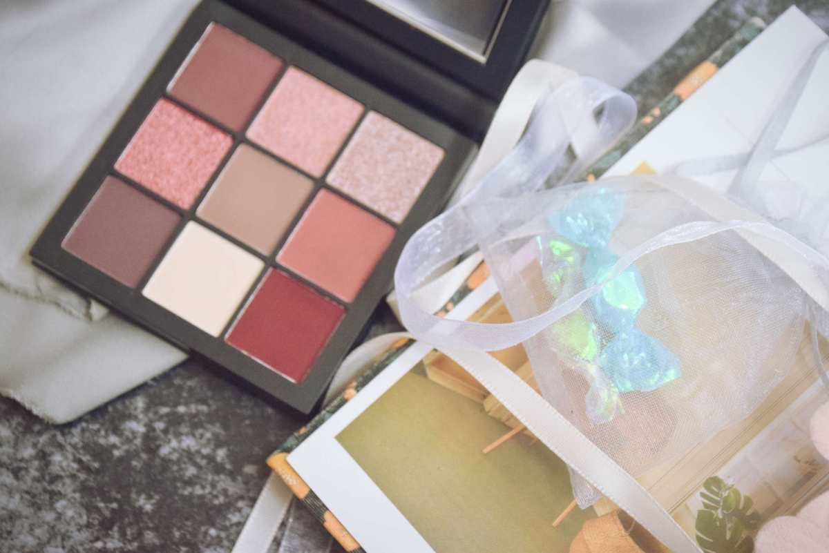 8月打卡之😎不走寻常路。huda beauty眼影盘— m
