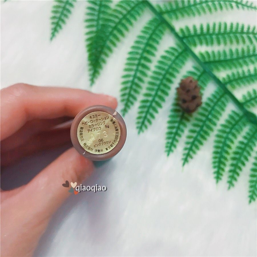 我一直都是画眉手残党，曾经一度不画眉。不过从去年起，爱上画眉