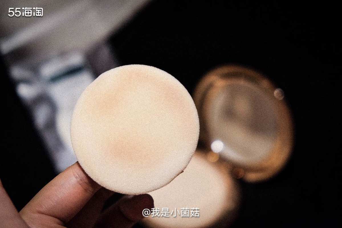 4 今天晒个常用的粉扑 是悦诗风吟家的粉扑两件套 前段时间买