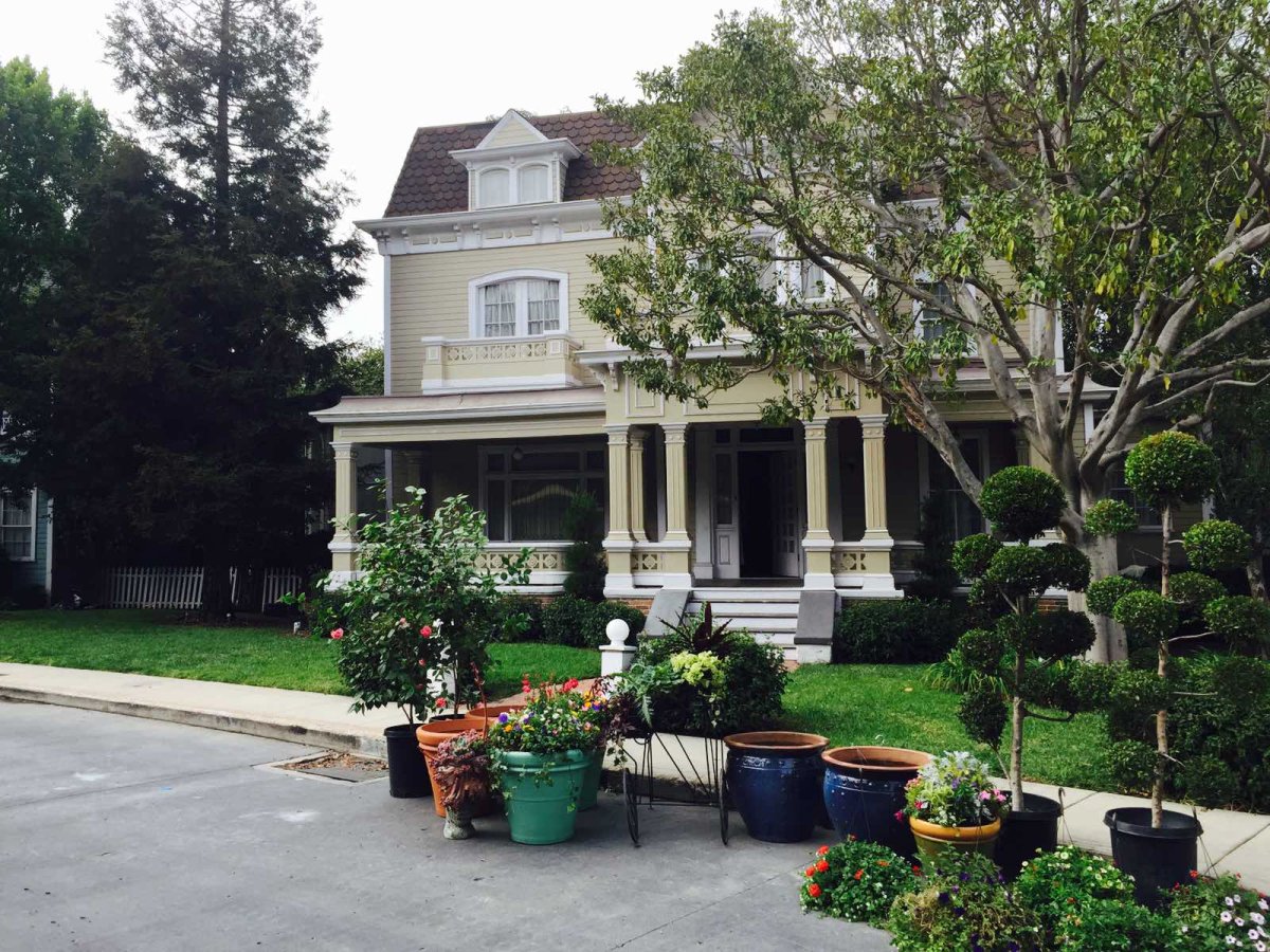 翻翻照片发现了之前在环球影城拍的绝望主妇紫藤街 陪伴了我整个