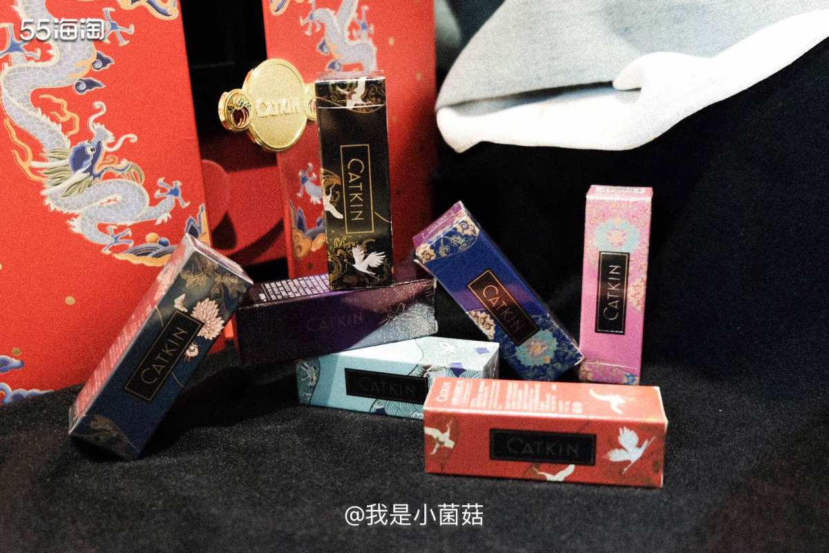 #七夕怎么过# 当然是收礼物过呀～  颐和园联名口红—嘻嘻迟