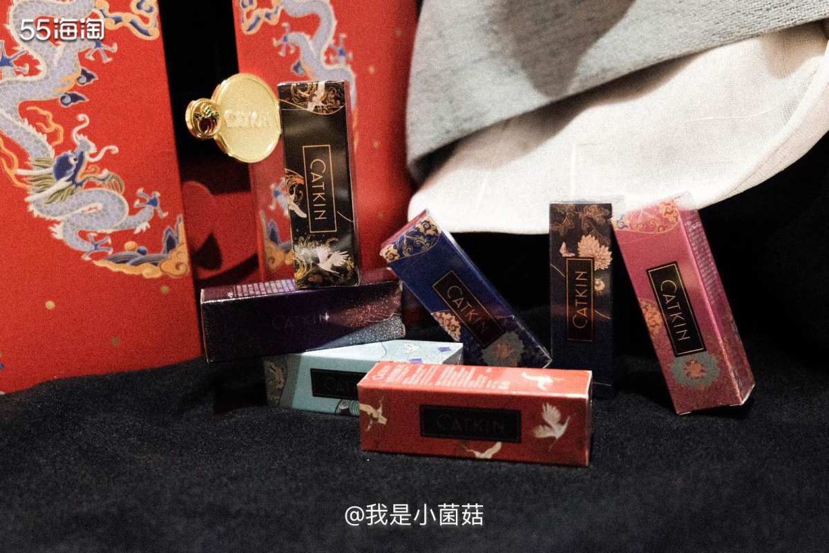 #七夕怎么过# 当然是收礼物过呀～  颐和园联名口红—嘻嘻迟