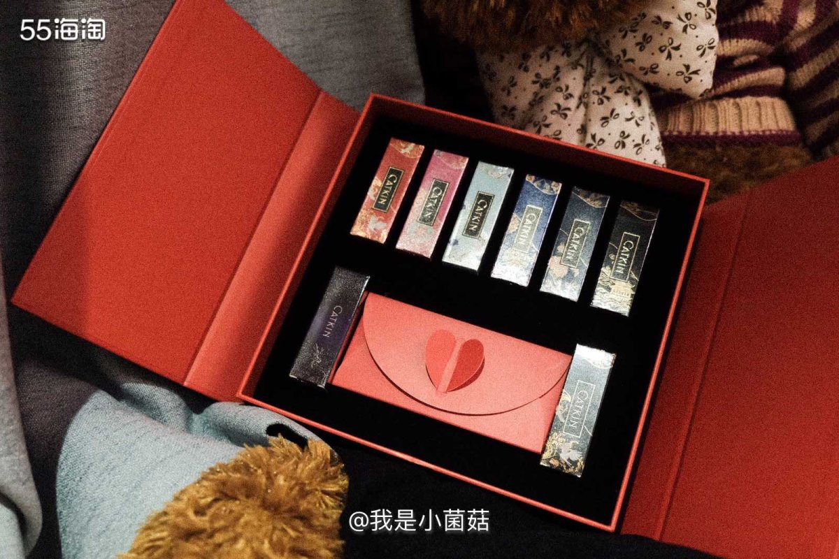 #七夕怎么过# 当然是收礼物过呀～  颐和园联名口红—嘻嘻迟