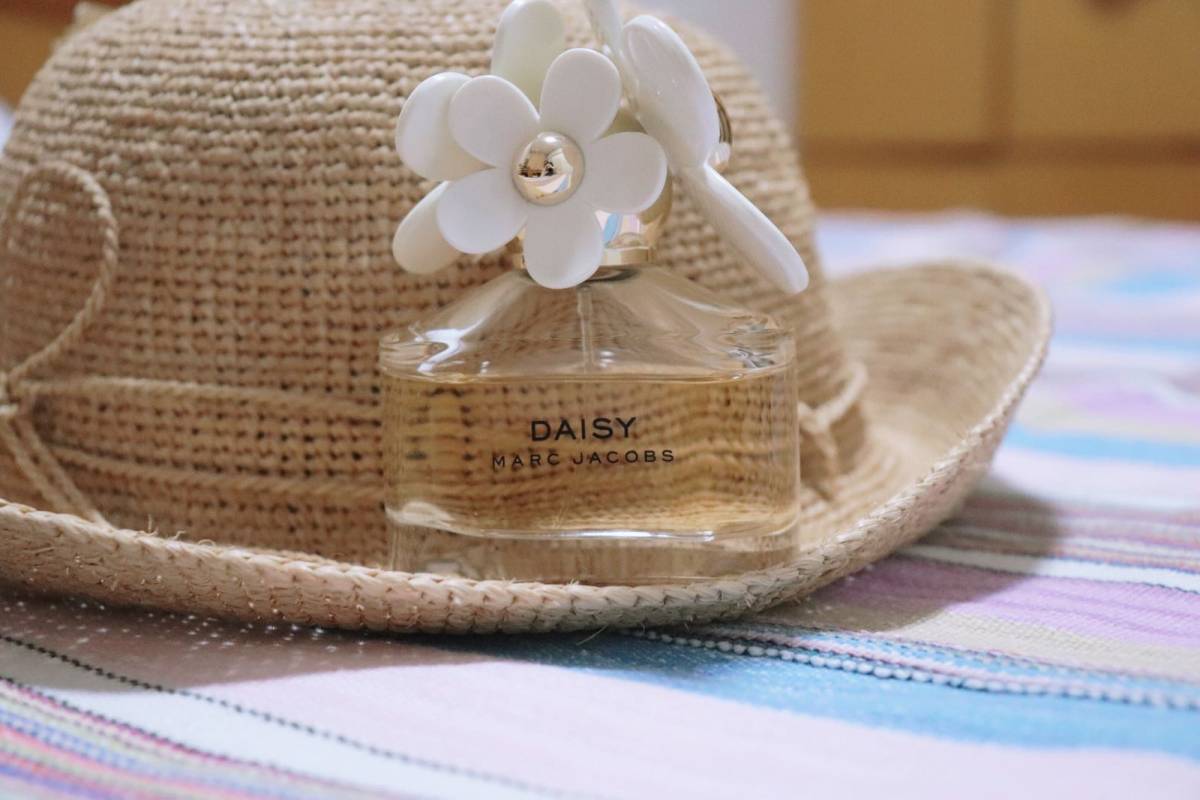 青春活泼的气息🌼 ——Marc Jacobs小雏菊香水  