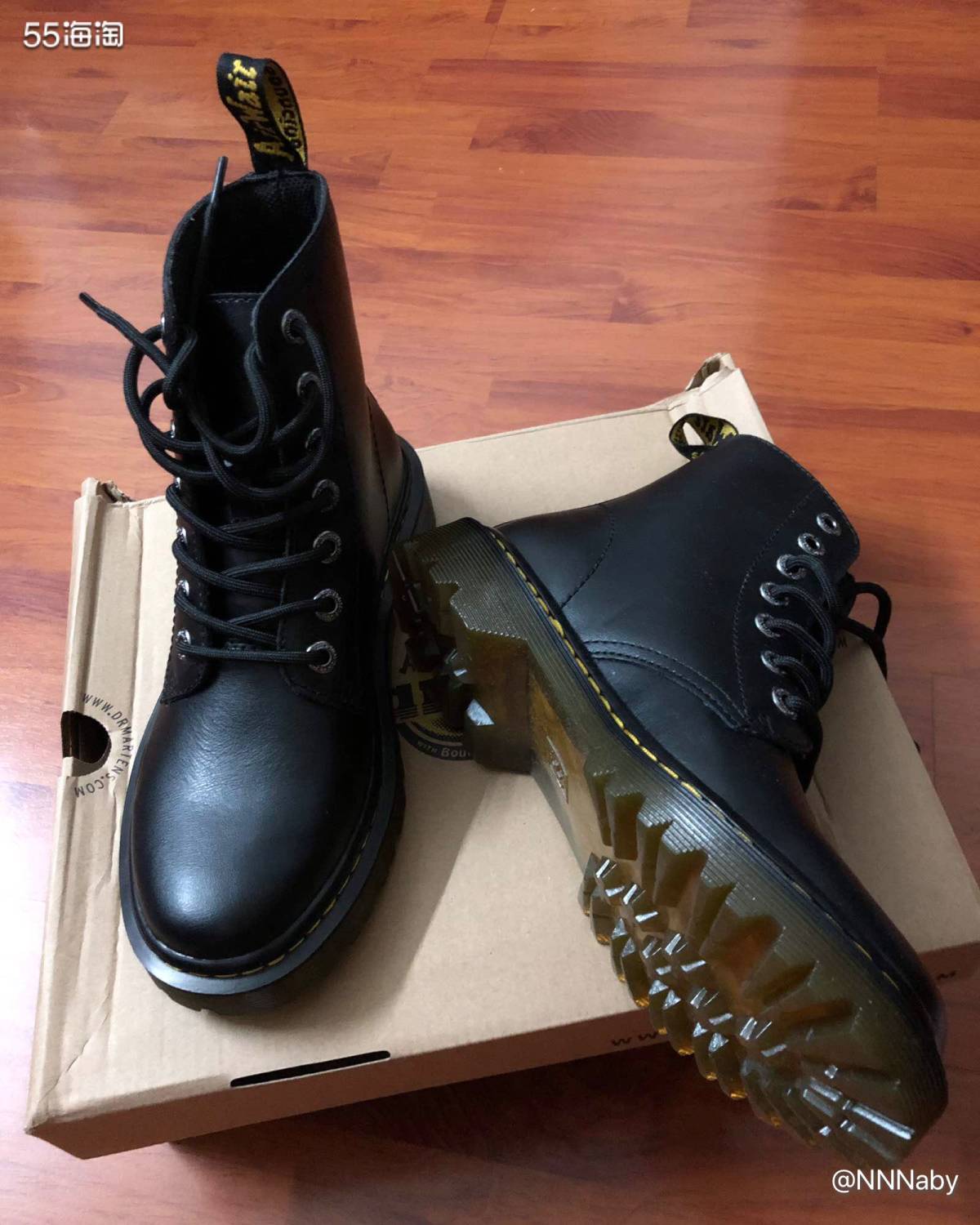 🍒八月份打卡第五弹🍒   七月底淘了一双酷酷的马丁靴——