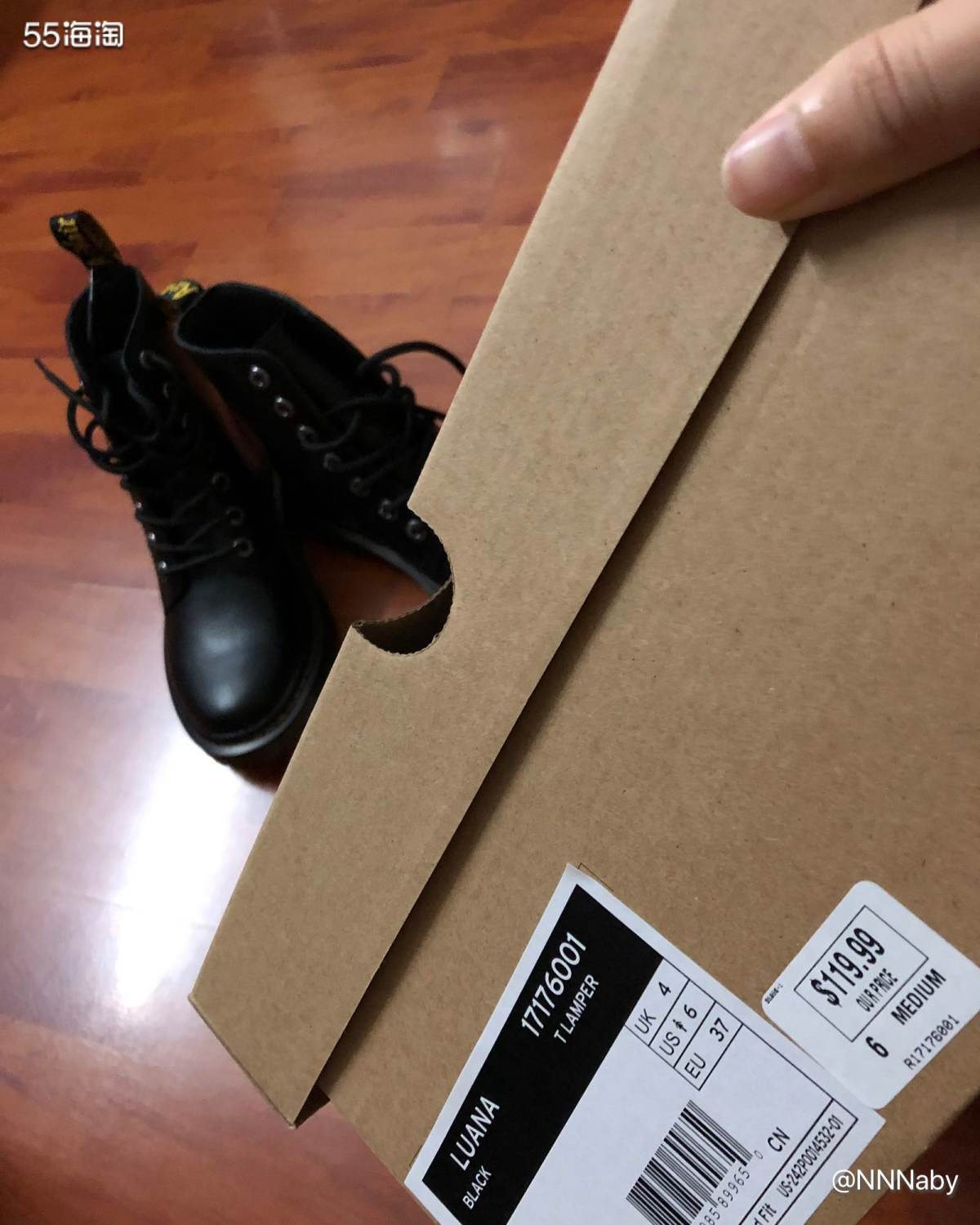 🍒八月份打卡第五弹🍒   七月底淘了一双酷酷的马丁靴——