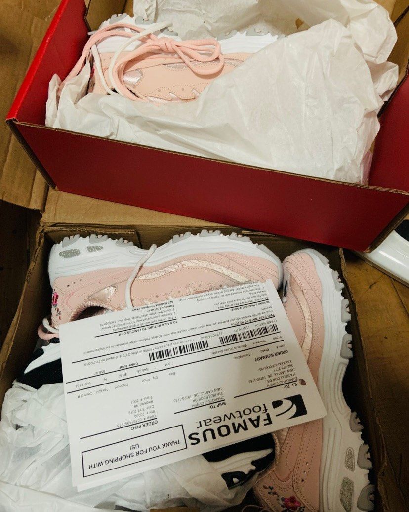 八月打卡我来啦🚗10 终于收到了斯凯奇刺绣鞋👟 购入网站