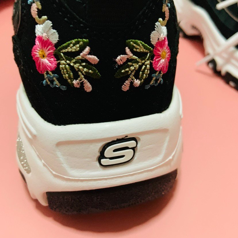 八月打卡我来啦🚗10 终于收到了斯凯奇刺绣鞋👟 购入网站