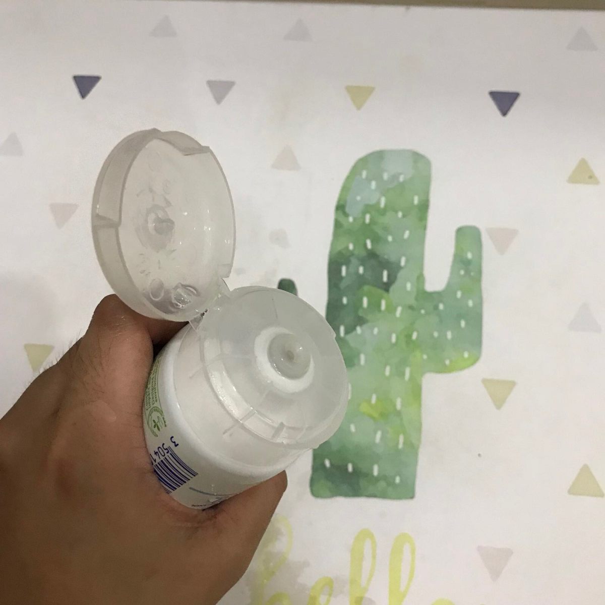 超级喜欢妙思乐的这款二合一洗发沐浴露，它有两种功效，带一瓶出