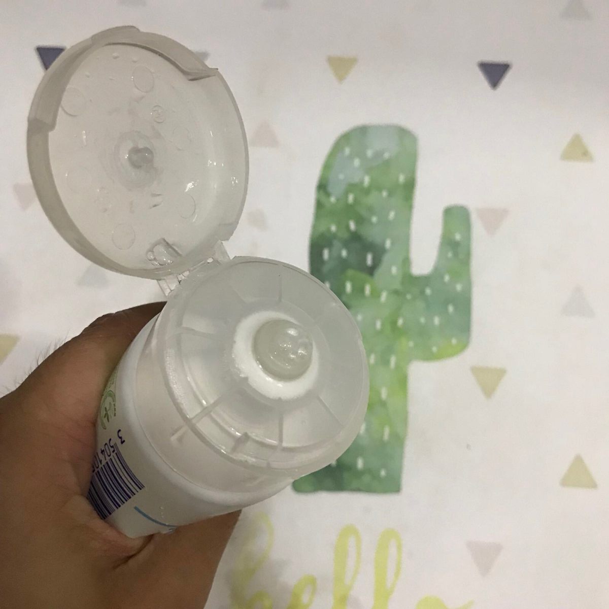 超级喜欢妙思乐的这款二合一洗发沐浴露，它有两种功效，带一瓶出