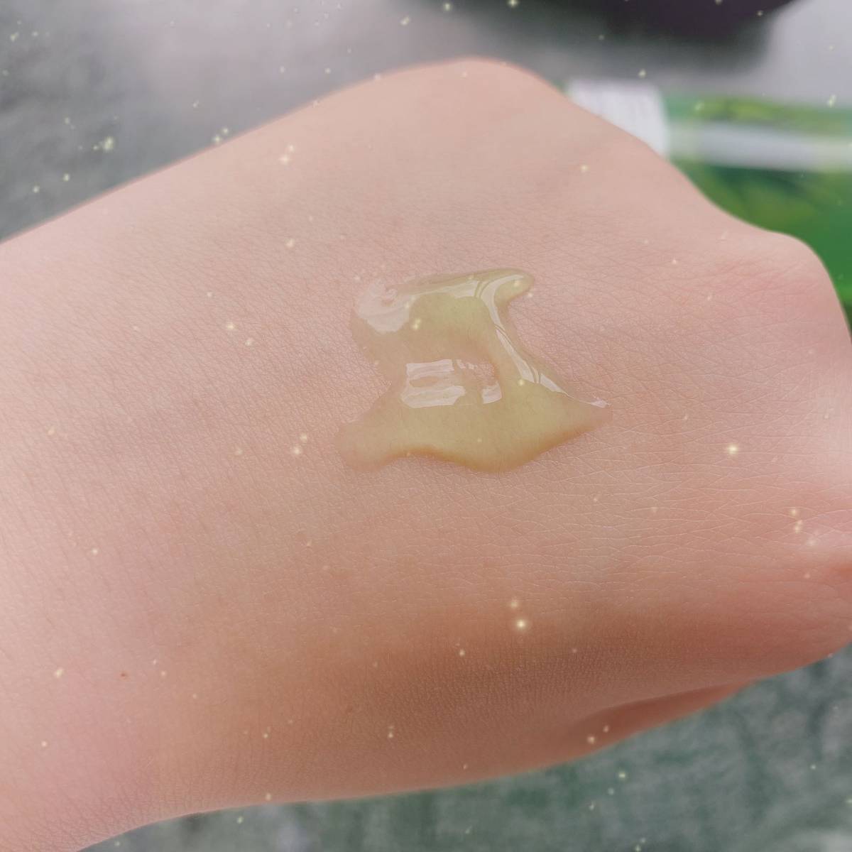 八月晒单也疯狂第二十九篇 这里要安利一款芦荟胶，这是一款在泰