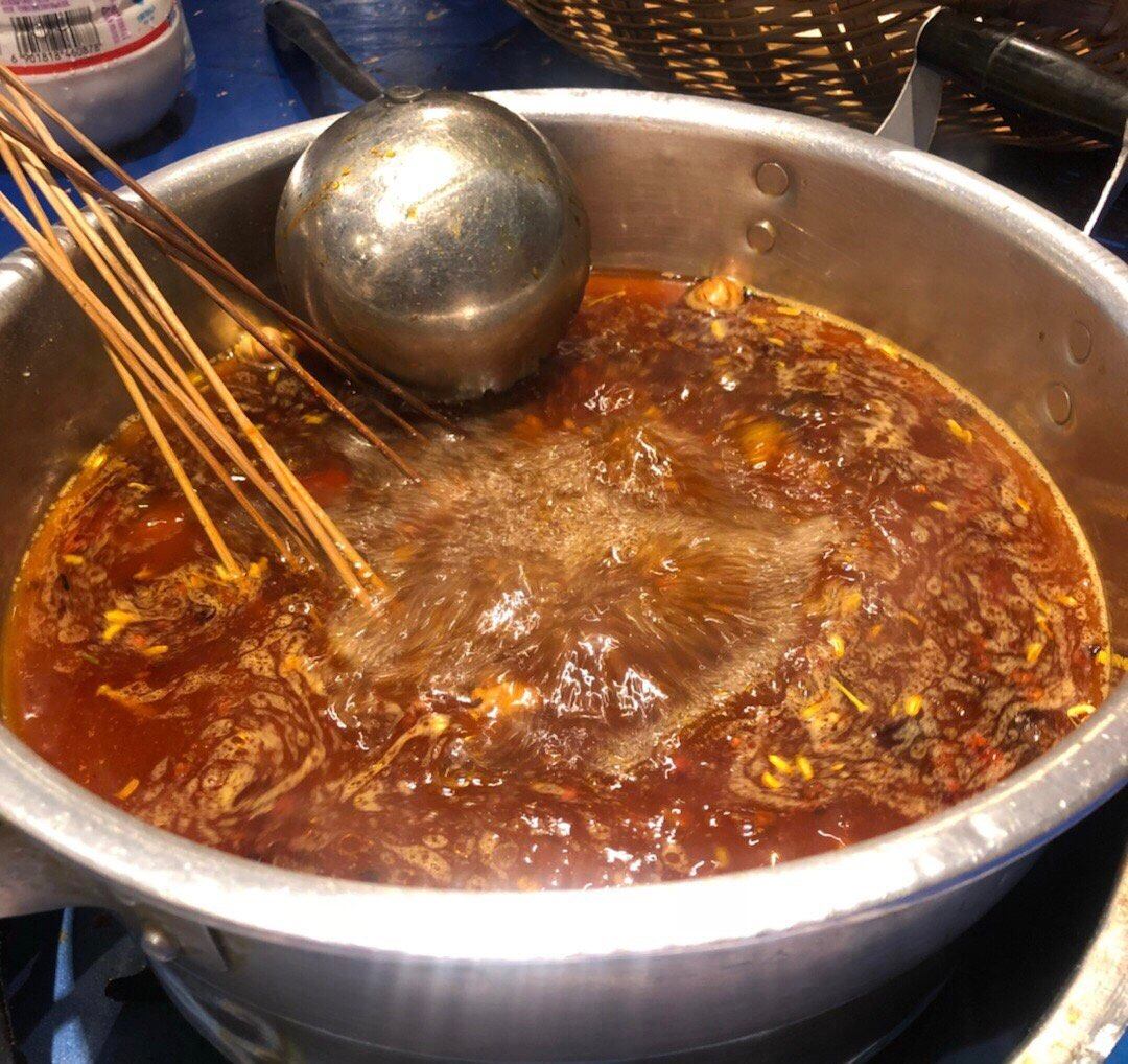 八月晒单也疯狂之🌵马路边边串串香 🍇我和闺蜜两个人都是火