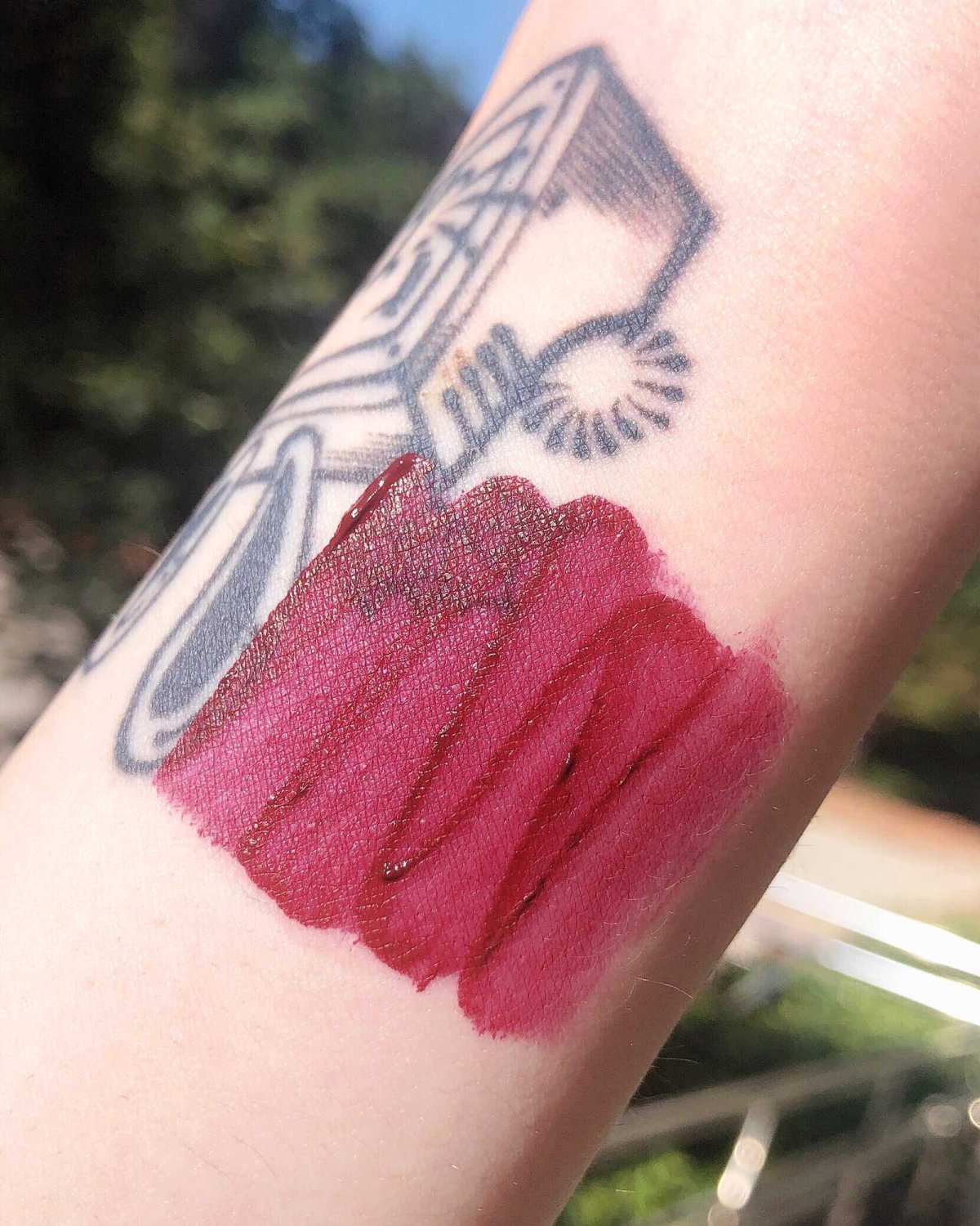 小众浓郁浆果色🍇这样的口袋唇釉你见过吗！！ 这支是最近发现