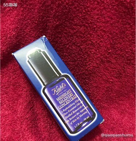 这瓶科颜氏蓝精灵精华是50ml版本，沉甸甸的一大瓶，真得可以