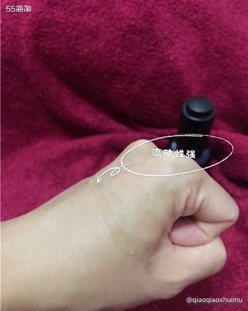 这瓶科颜氏蓝精灵精华是50ml版本，沉甸甸的一大瓶，真得可以