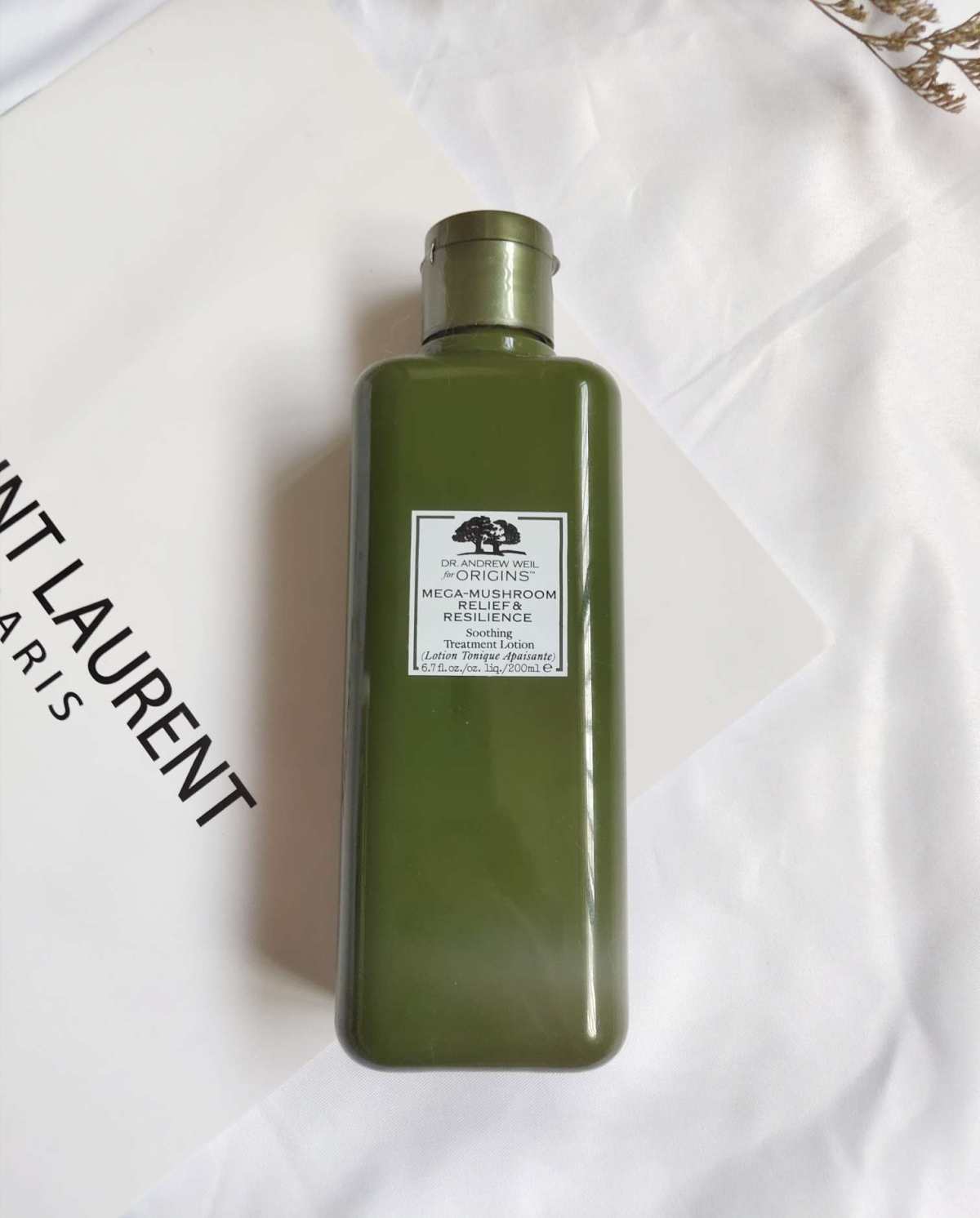 悦木之源菌菇水    菌菇水是悦木之源家的明星产品，悦木之源