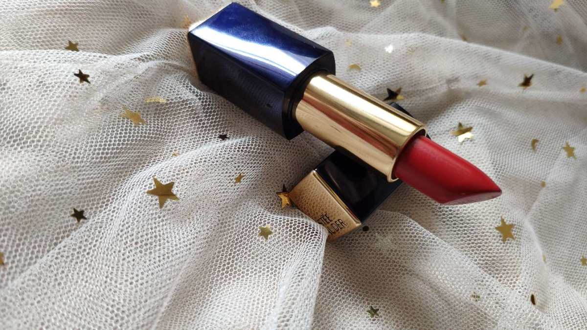 好久没推荐口红了雅诗兰黛口红倾慕魅色唇膏340嫉妒绯红envious唐嫣