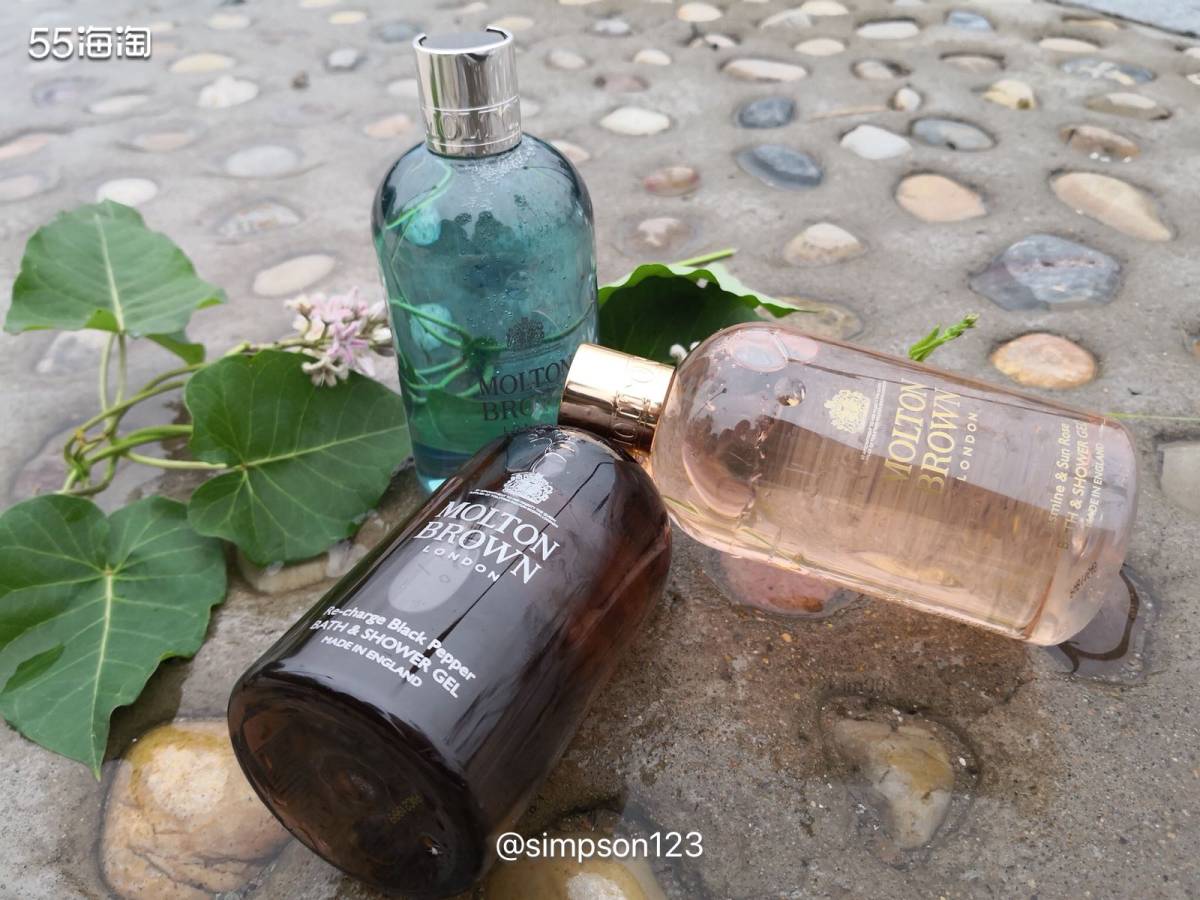 第一次用他们家，molton brown的沐浴露，打特价包邮