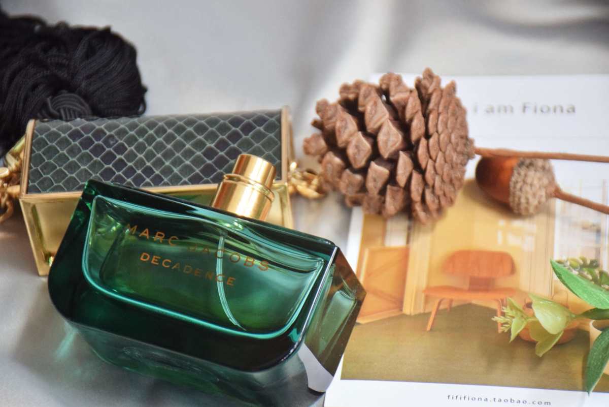 8月晒单之marc jacobs Decadence香水 �