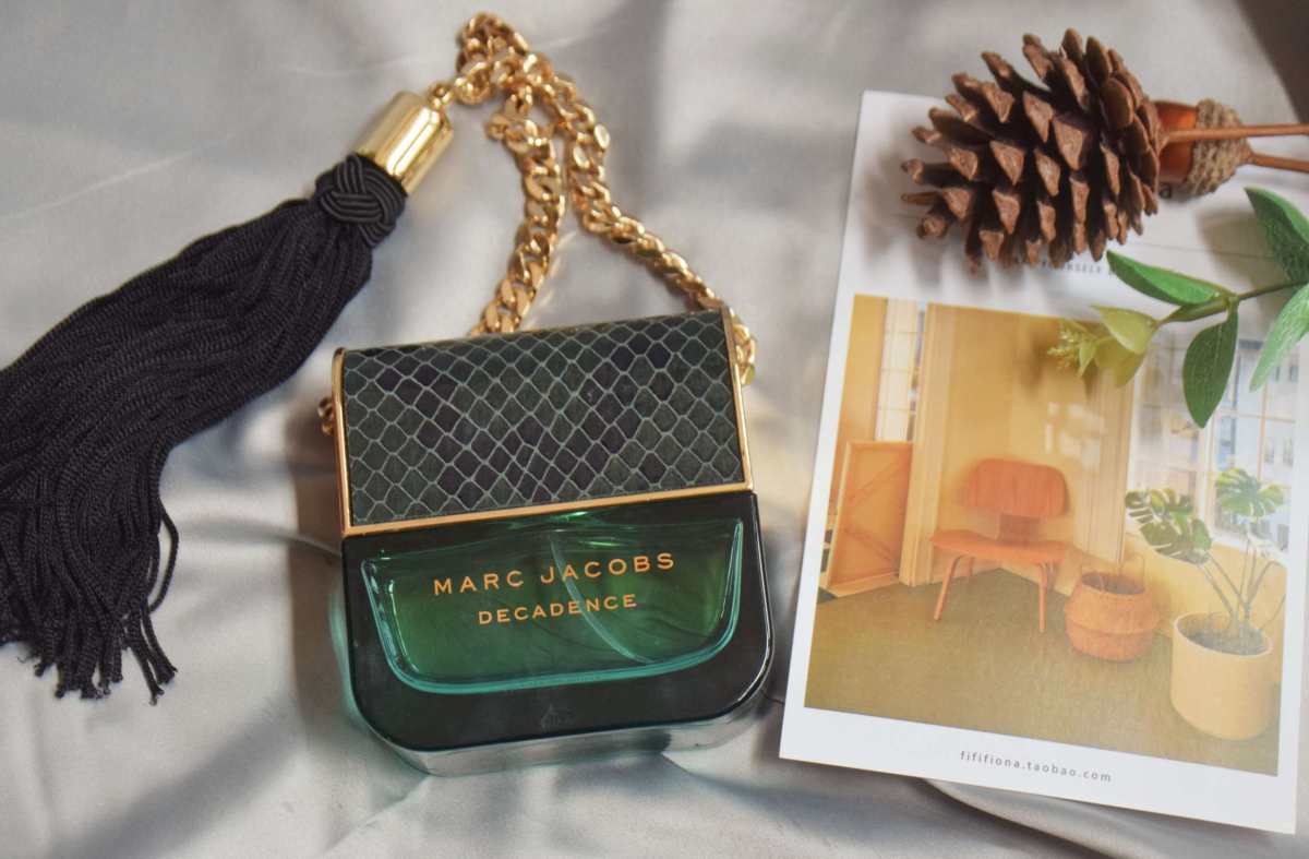 8月晒单之marc jacobs Decadence香水 �