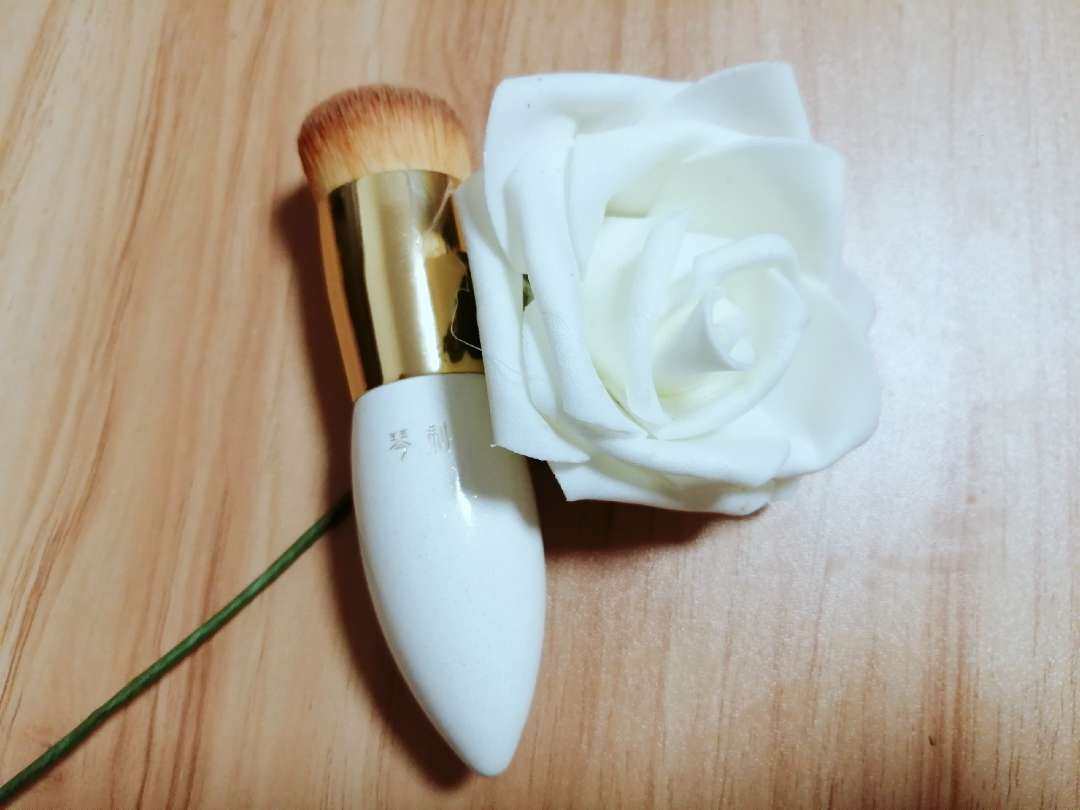 August No.26 琴制粉底刷          要想
