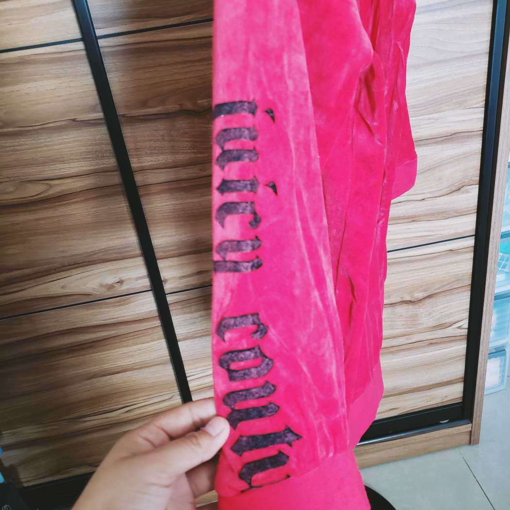 《买衣服尺码参考☞Juicy Conture篇》  这个牌子