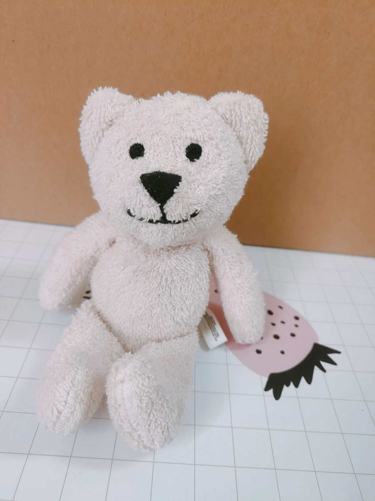 今天来介绍一只小熊，一只风骚的小熊熊，哈哈哈  😜这个是8